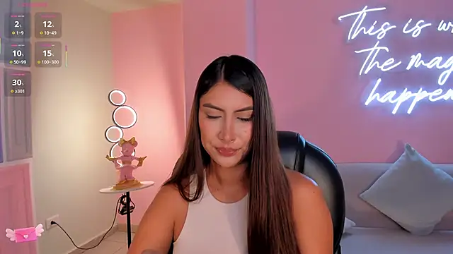 Snapshot of ArianaDumont chatting on November 5, 11:46 am ArianaDumont online show from November 5, 11:46 am