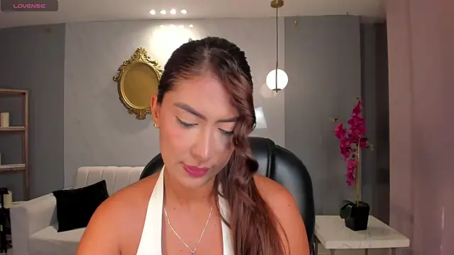 ArianaDumont online show from April 11, 11:03 am