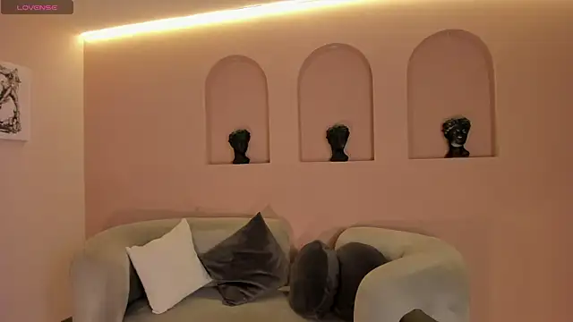 ArianaDumont online show from March 31, 11:23 am