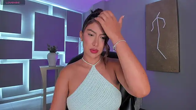 ArianaDumont online show from February 16, 11:31 am