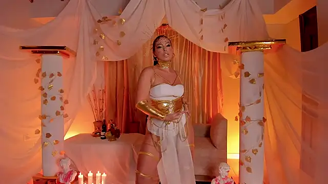 KatieStonne online show from October 29, 5:17 am