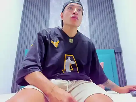 jack pergurtson01 online show from December 1, 10:38 am