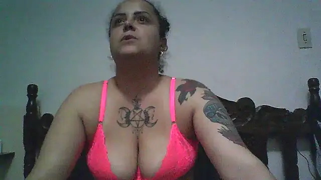 Hotbucet online show from March 11, 10:53 pm