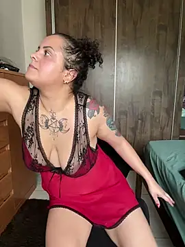 Hotbucet online show from January 27, 6:20 pm