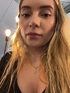 mariablonde  online show from March 6, 1:00 am