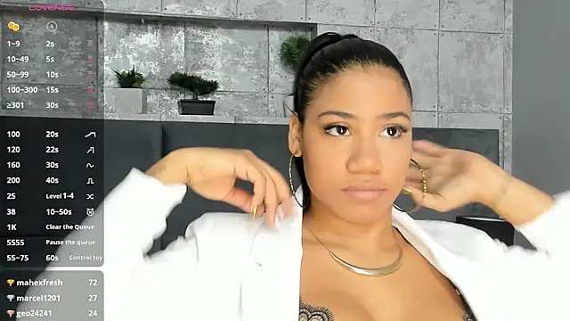 Salome Diaz  online show from February 27, 1:28 pm