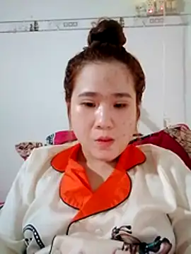 Snapshot of Sahara-lovexoxo chatting on December 15, 1:11 am Sahara-lovexoxo online show from December 15, 1:11 am