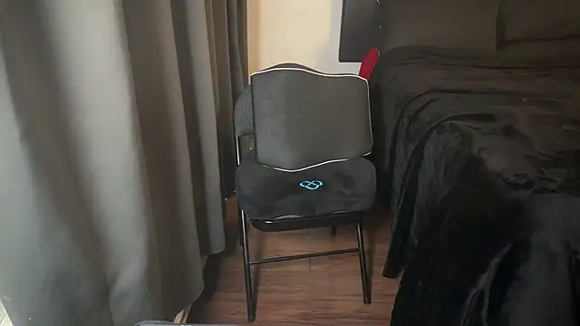 Snapshot of WyattBBC chatting on October 26, 1:28 am WyattBBC online show from October 26, 1:28 am