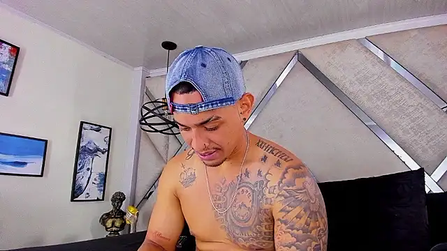 Damian09  online show from January 14, 9:29 pm