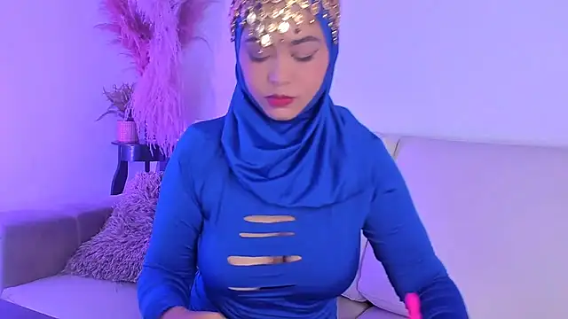 azzahara069 online show from December 22, 5:35 pm