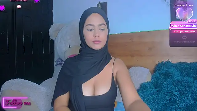 Snapshot of azzahara069 chatting on March 22, 2:27 am azzahara069 online show from March 22, 2:27 am