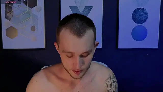 Dylanwhite23  online show from February 24, 2:01 am