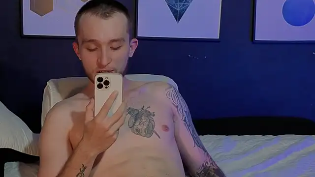 Dylanwhite23  online show from February 27, 1:28 am