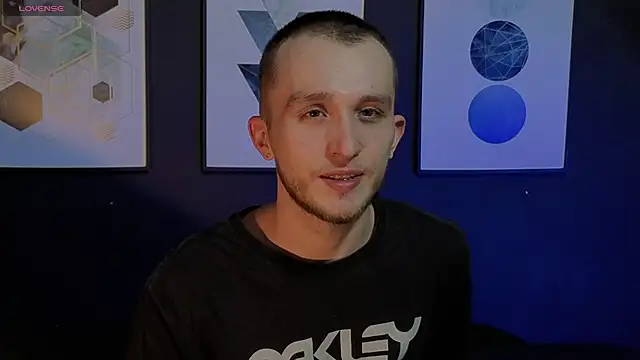 Dylanwhite23  online show from February 22, 12:24 am