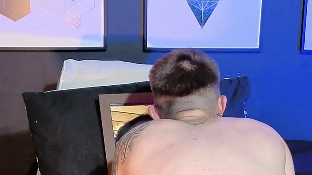 Dylanwhite23  online show from April 2, 2:19 am