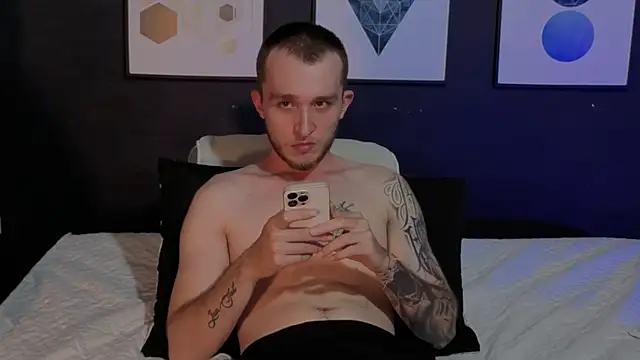 Dylanwhite23  online show from March 2, 1:39 am