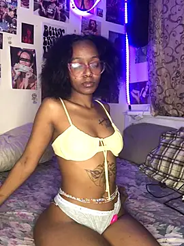 Snapshot of naughtybitches5 chatting on February 28, 11:56 pm naughtybitches5 online show from February 28, 11:56 pm