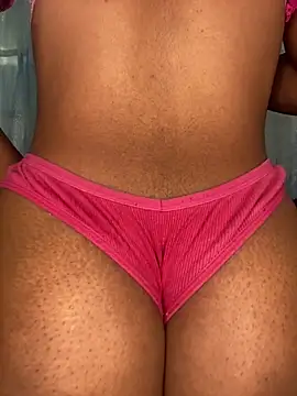 Snapshot of naughtybitches5 chatting on December 18, 4:17 am naughtybitches5 online show from December 18, 4:17 am