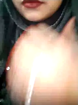 Snapshot of Indian-Nazia chatting on February 18, 10:49 am Indian-Nazia online show from February 18, 10:49 am