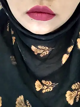 Snapshot of Indian-Nazia chatting on June 14, 9:27 pm Indian-Nazia online show from June 14, 9:27 pm
