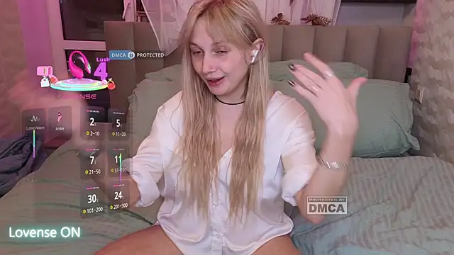 Snapshot of GoodGirl0024 chatting on March 2, 8:35 pm GoodGirl0024 online show from March 2, 8:35 pm