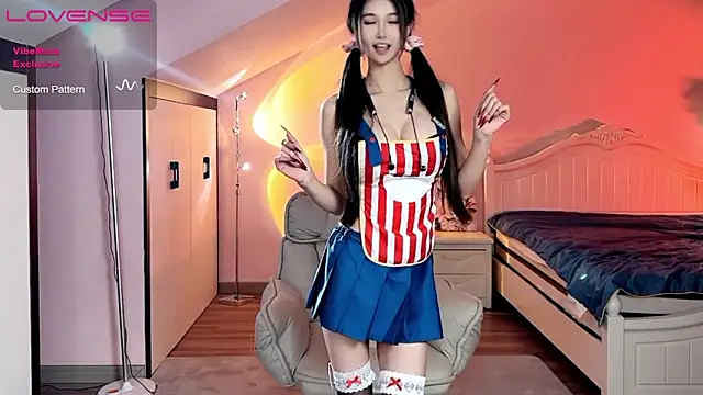 Snapshot of JoooJo_ chatting on October 18, 2:52 pm JoooJo online show from October 18, 2:52 pm