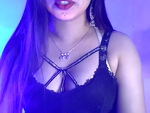 Snapshot of akshara_thakur9 chatting on December 28, 8:36 pm akshara thakur9 online show from December 28, 8:36 pm
