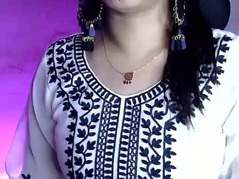 akshara thakur9 online show from March 1, 7:25 pm