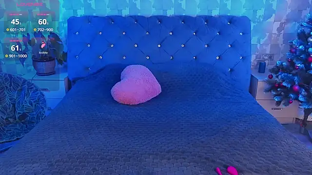 SuzannaWild online show from December 23, 7:29 am