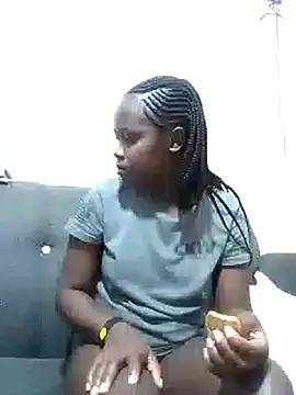 Snapshot of Sweetcecie01 chatting on September 27, 9:10 pm Sweetcecie01 online show from September 27, 9:10 pm