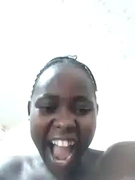 Snapshot of Sweetcecie01 chatting on February 25, 11:26 pm Sweetcecie01 online show from February 25, 11:26 pm
