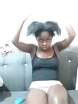 Snapshot of Sweetcecie01 chatting on September 8, 8:30 pm Sweetcecie01 online show from September 8, 8:30 pm