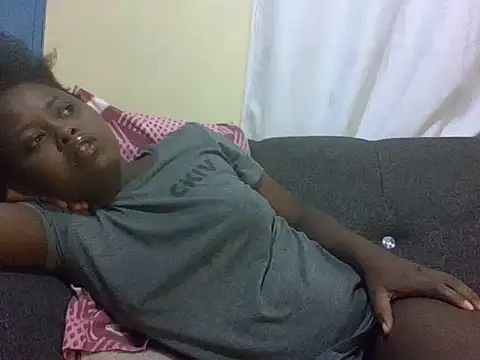 Sweetcecie01 online show from March 28, 8:43 pm