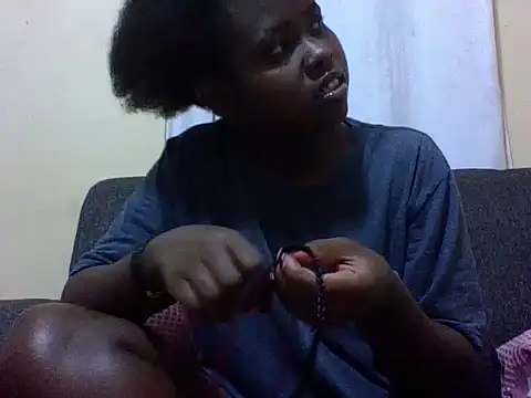Snapshot of Sweetcecie01 chatting on May 7, 8:45 pm Sweetcecie01 online show from May 7, 8:45 pm
