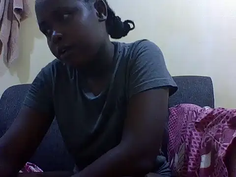 Sweetcecie01 online show from January 14, 8:01 pm