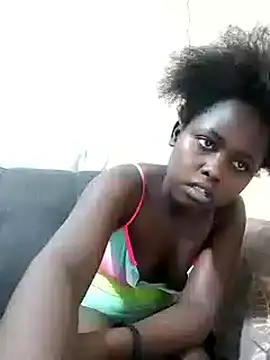 Snapshot of Sweetcecie01 chatting on September 17, 8:33 pm Sweetcecie01 online show from September 17, 8:33 pm