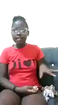 Snapshot of Sweetcecie01 chatting on March 8, 7:49 am Sweetcecie01 online show from March 8, 7:49 am
