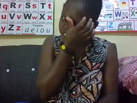 Sweetcecie01 online show from April 13, 2:32 pm