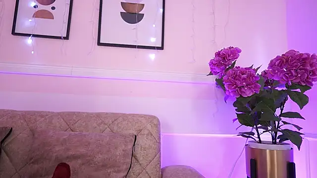 Anybuny online show from January 8, 1:39 pm