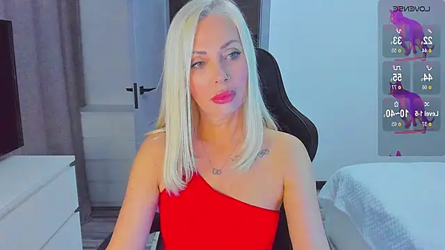 Snapshot of Miya_Kisss chatting on November 1, 3:06 pm Miya Kisss online show from November 1, 3:06 pm