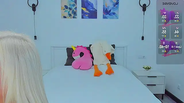 Snapshot of Miya_Kisss chatting on November 18, 2:53 pm Miya Kisss online show from November 18, 2:53 pm