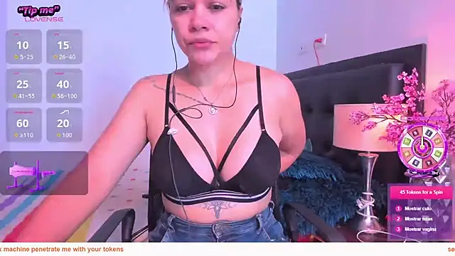 Snapshot of daniela_beauty chatting on June 4, 11:42 pm daniela beauty online show from June 4, 11:42 pm