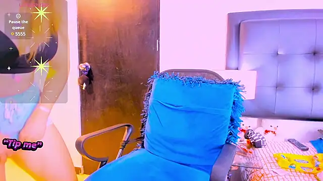 Snapshot of daniela_beauty chatting on March 16, 11:26 pm daniela beauty online show from March 16, 11:26 pm