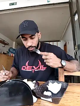 Snapshot of mailo_hot_sexi chatting on March 11, 8:03 pm mailo hot sexi online show from March 11, 8:03 pm