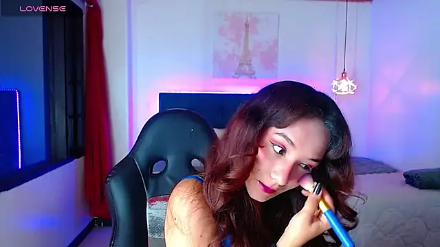 Snapshot of PoisonIvy15_ chatting on January 13, 12:41 am PoisonIvy15 online show from January 13, 12:41 am