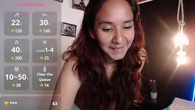 Snapshot of PoisonIvy15_ chatting on December 23, 4:55 am PoisonIvy15 online show from December 23, 4:55 am