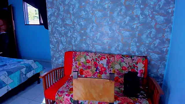 Snapshot of AngelaCoffee chatting on December 15, 10:15 pm AngelaCoffee online show from December 15, 10:15 pm