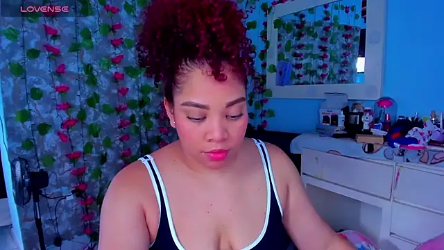 AngelaCoffee online show from May 26, 9:35 pm