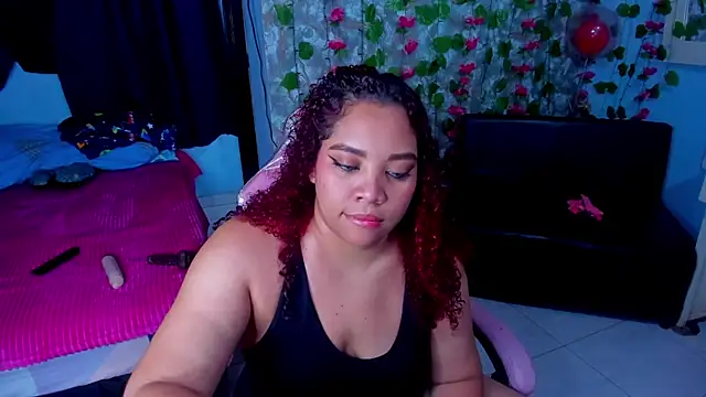 Snapshot of AngelaCoffee chatting on June 13, 1:25 am AngelaCoffee online show from June 13, 1:25 am