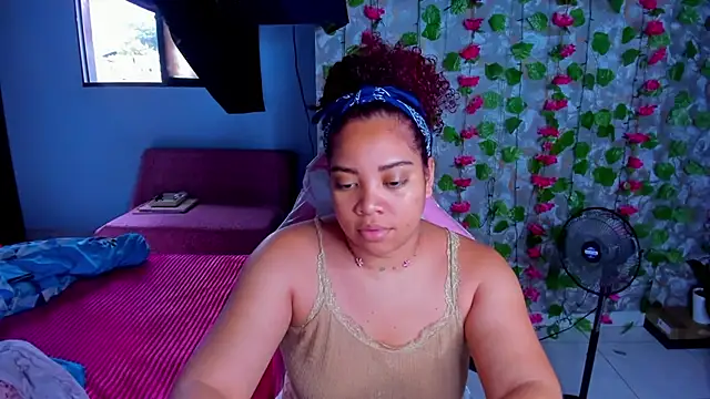 AngelaCoffee online show from April 20, 9:05 pm